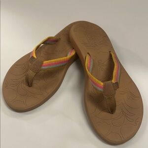 Roxy Brown and Pink Sandals with Textured Footbed size 7